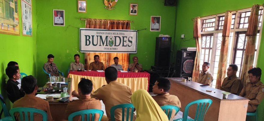 Pemdes Kombo Salurkan Ketahanan Pangan 20% Kepada BUMDes Kombo